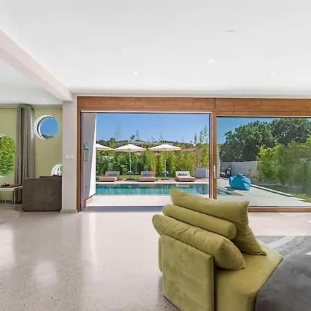 Villa Near Wih 12 Meters Long Pool